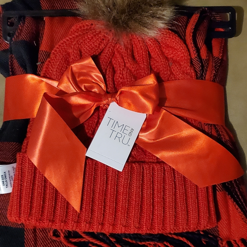 Women's Winter Red Plaid Hat and Scarf Set